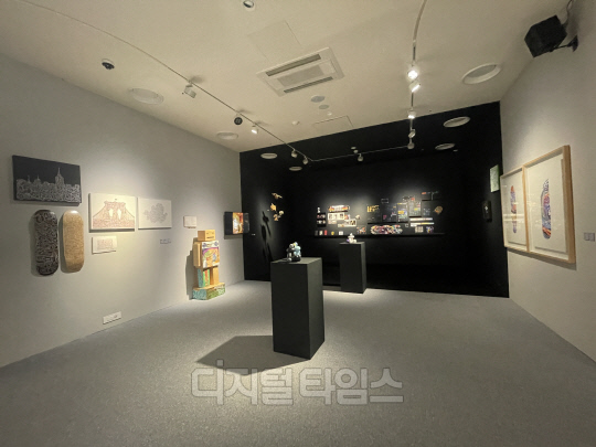 윤협 개인전 '녹턴시티' 전경. 사진=박은희 기자